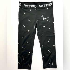 Nike Pro Swoosh Print capri leggings girls size 8
